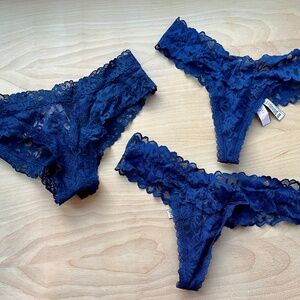 Lot of 3 NWT Victoria's Secret Navy Lacy Stretch Panties. Sz S.